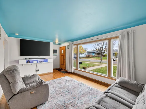 1658 Montana Ave E, Saint Paul, MN 55106