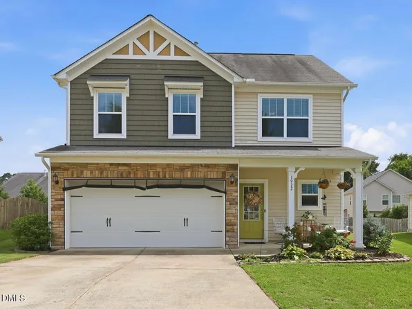 1922 Hinswood Cir, Fuquay Varina, NC 27526