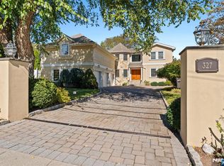 327 E Midland Ave, Paramus, NJ 07652