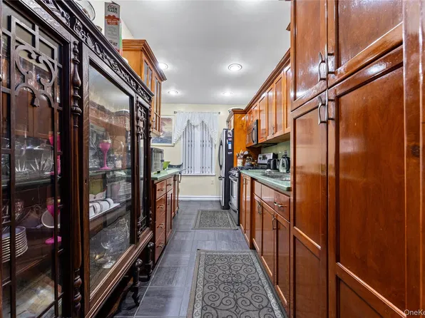 860 Grand Concourse #4N, Bronx, NY 10451