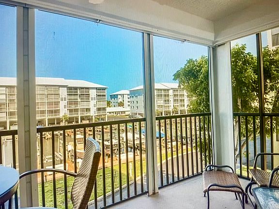 2nd image of 4481 Bay Beach Ln APT 224
