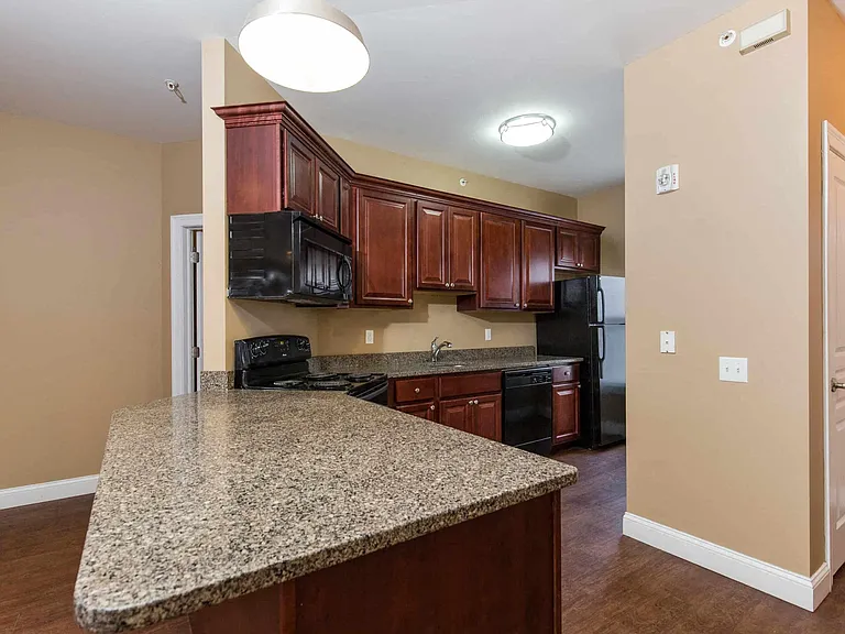 Baxter Knolls Apartment — Photo 4
