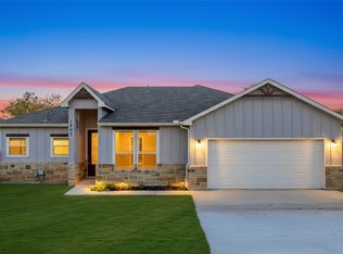 1407 N Rusk St, Weatherford, TX 76086