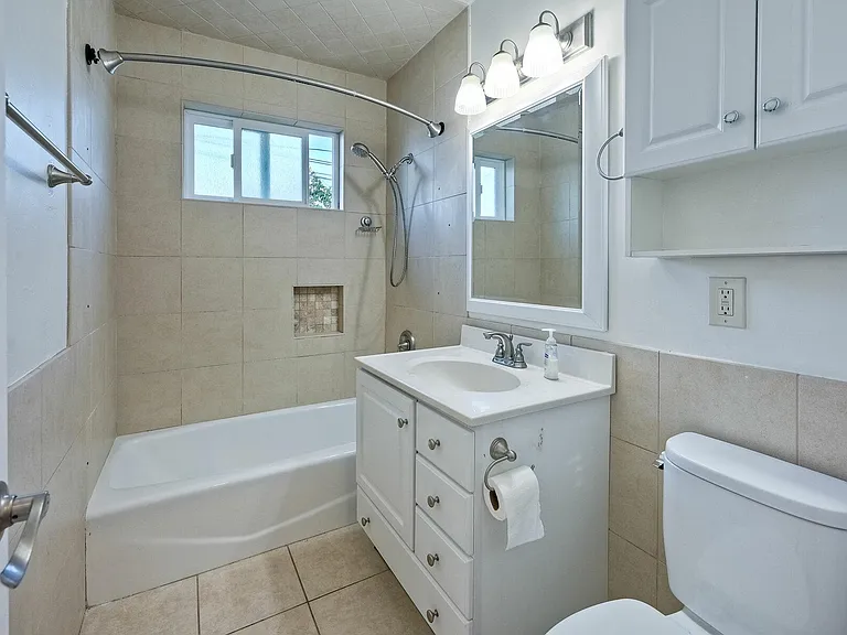 1505 Willow St — Photo 2