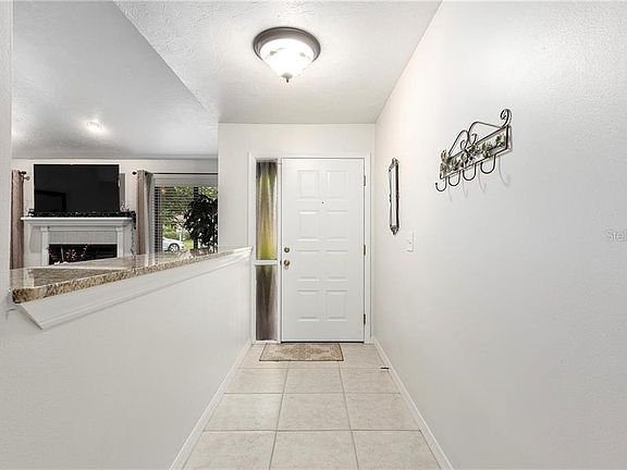 4th image of 3610 NE 17th Ln