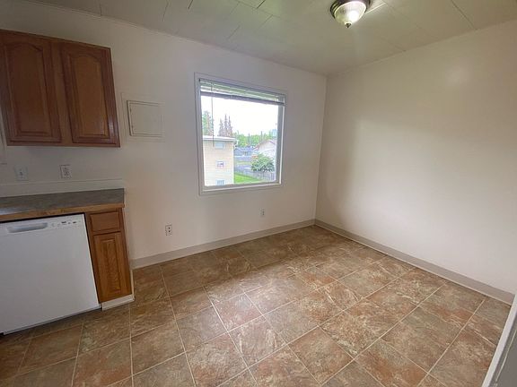3rd image of 8001 Duben Ave #5