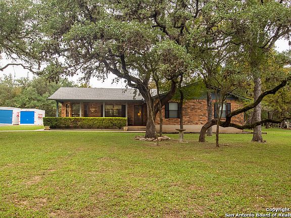 3rd image of 2624 Oak Hvn