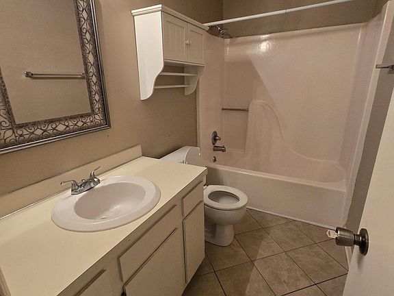 5th image of 1910 White Hollow Dr