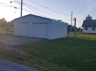 1335 Iowa St, Pinckneyville, IL 62274