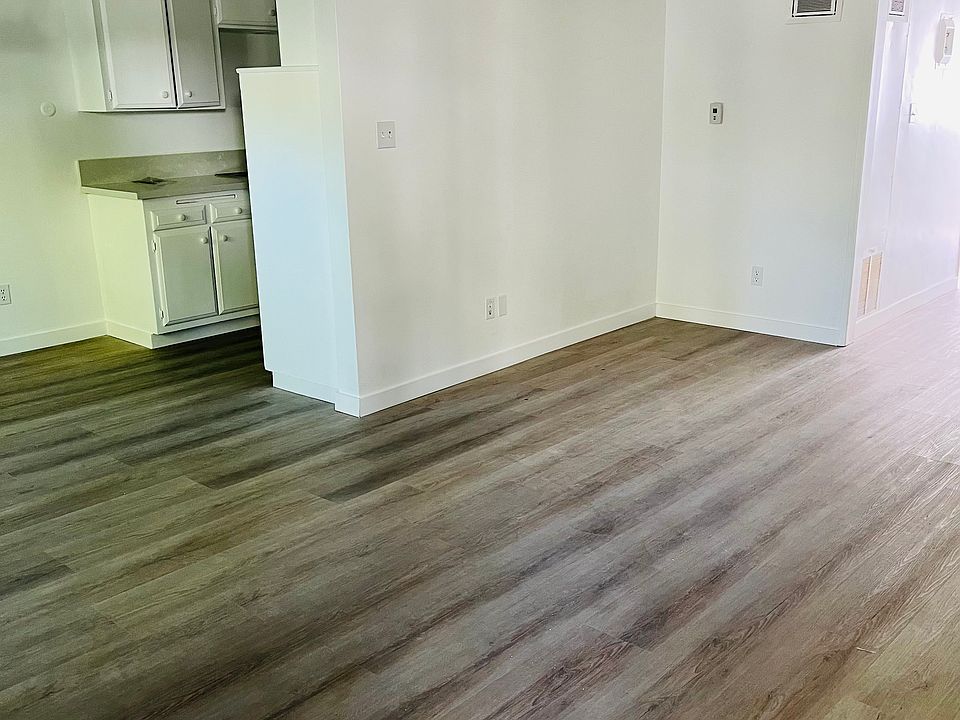 1st image of 537 N El Molino Ave APT 12