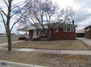 17434 Juliana Ave, Eastpointe, MI 48021