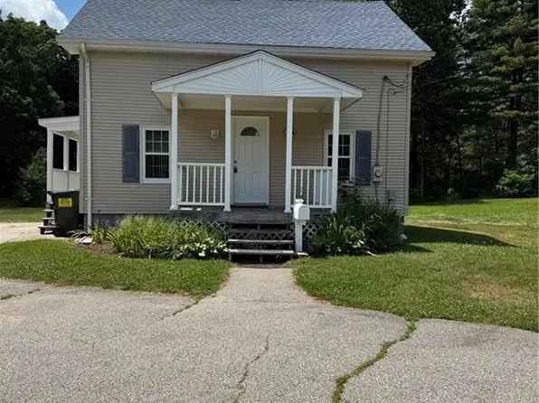 319 School St, North Kingstown, RI 02852