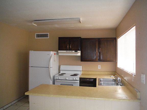 2nd image of 4305 E Lynne Ln