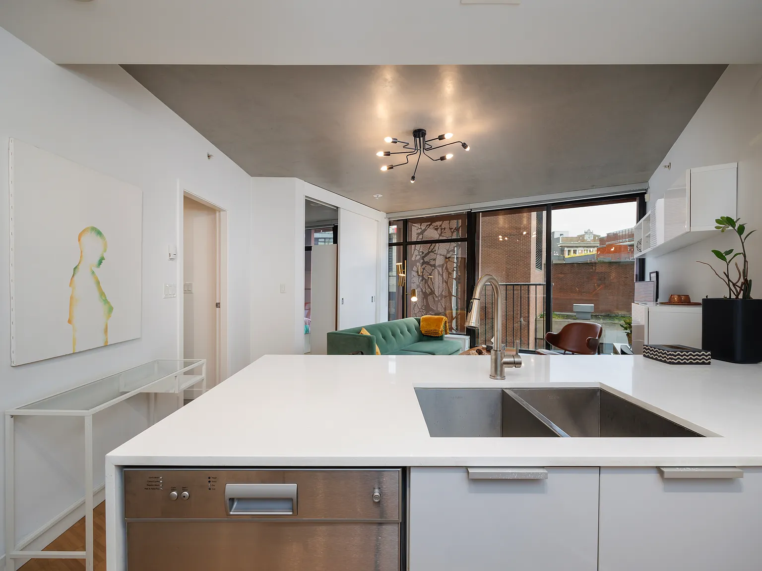 1 bed, 550 sqft, $2,395 — Photo 4