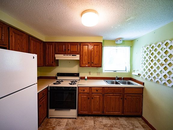 5th image of 91 Briar Way Unit 91