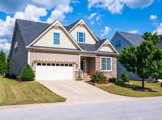 516 Walker Ranch Dr, Fuquay Varina, NC 27526
