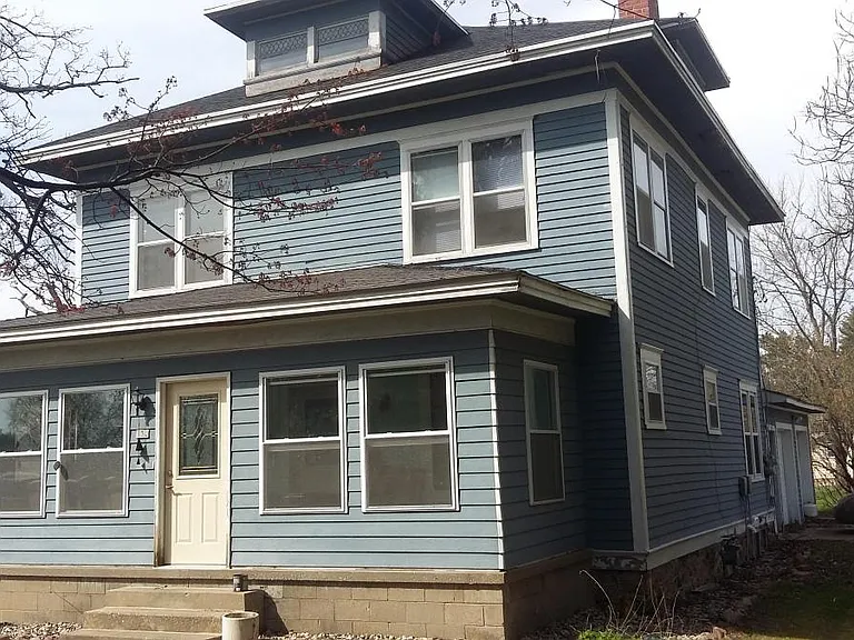 132 E School St #1 — Photo 3
