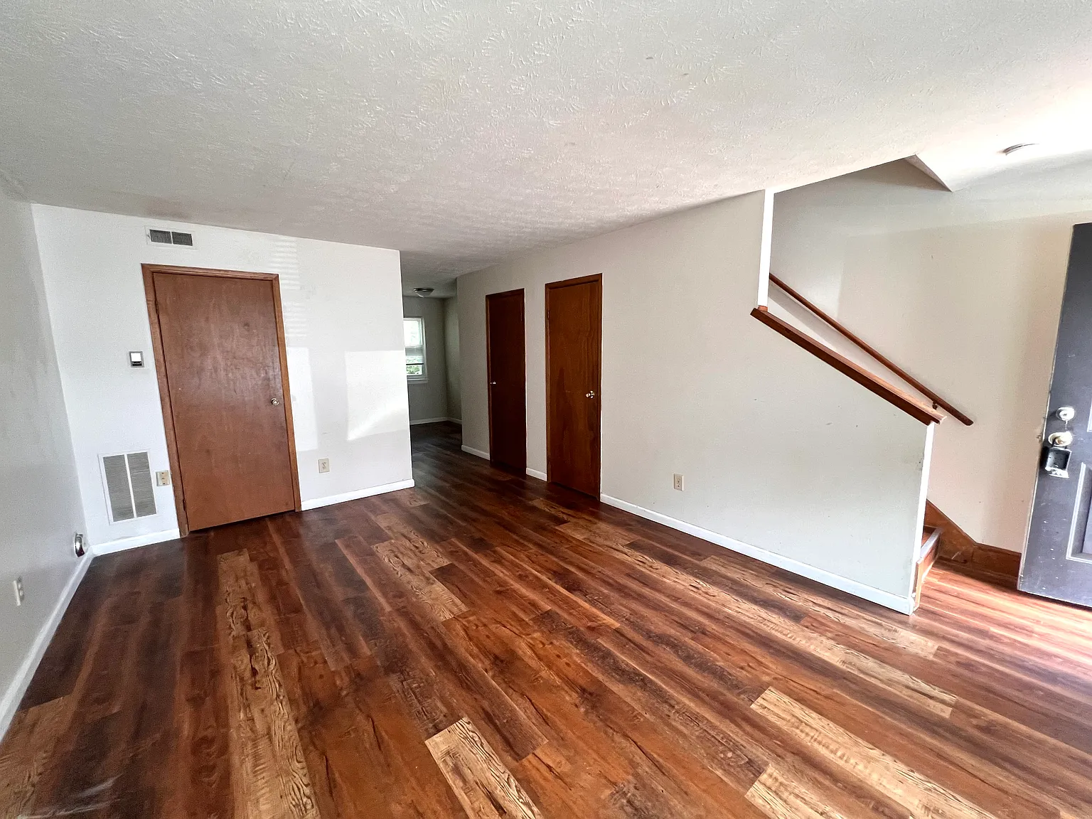 2 bed, 1.5 bath, 960 sqft, $1,200 — Photo 4