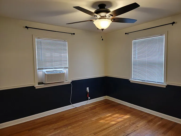 907 Green Ter — Photo 15