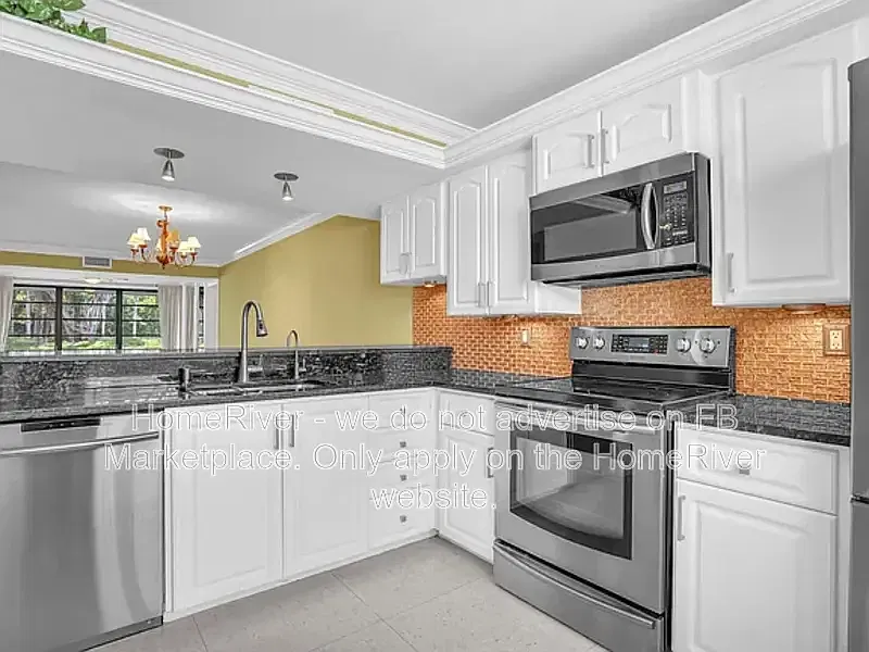 2 bed, 2.0 bath, 1385 sqft, $2,400 — Photo 2