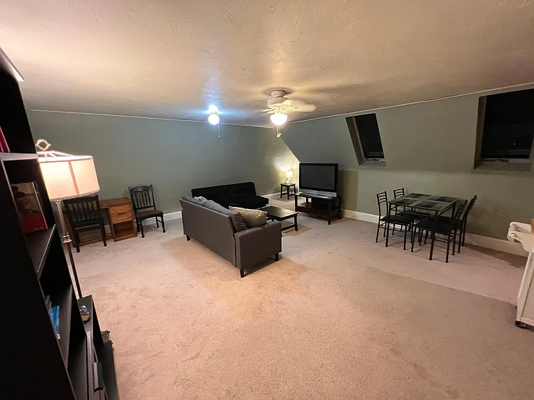 2549 Edgehill Rd — Photo 8