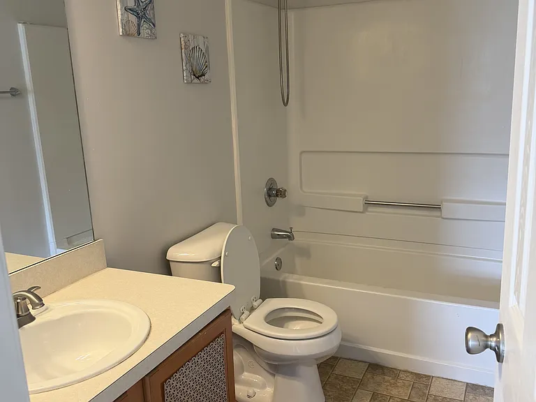 241 S Irwin St #2 — Photo 8