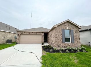 2834 Palamas Ln, Fresno, TX 77545