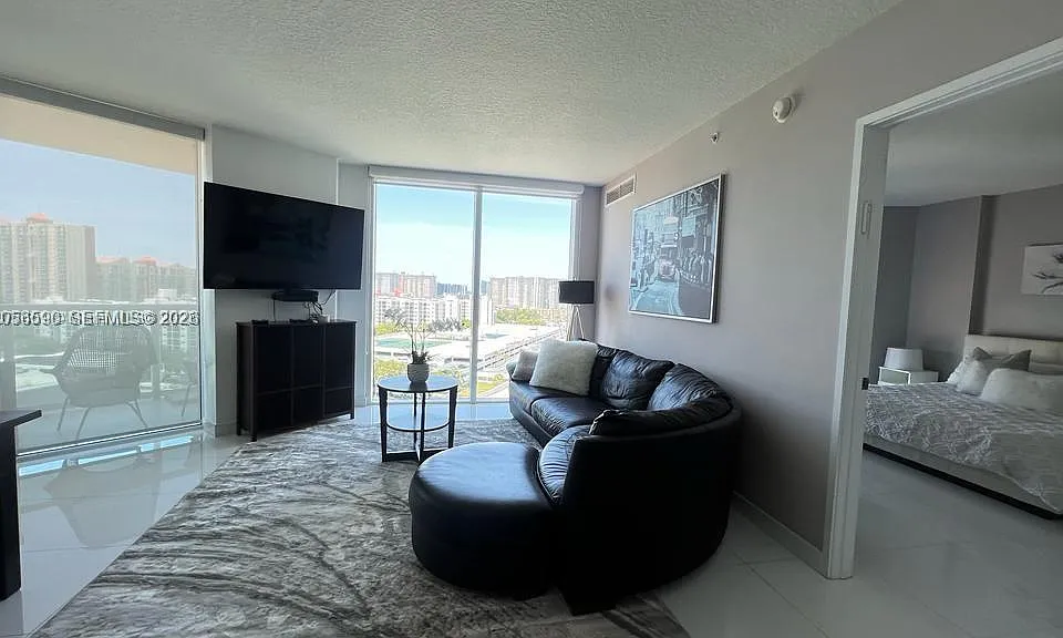 150 Sunny Isles Blvd #11202