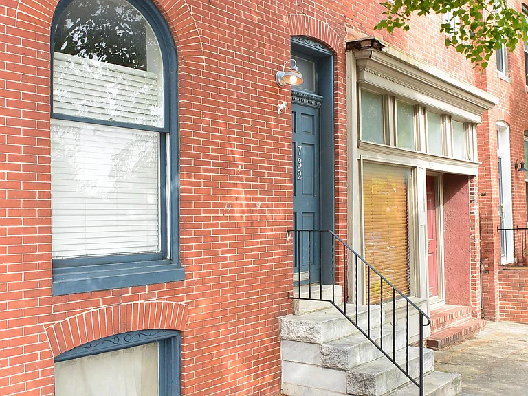 732 Light St #B — Photo 2