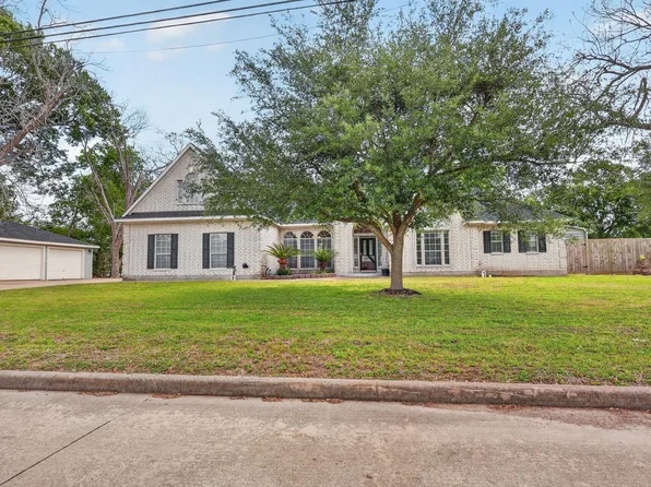 4323 Young St, Pasadena, TX 77504
