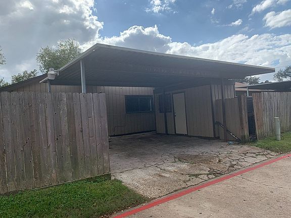 2nd image of 15406 Chipman Ln #5406