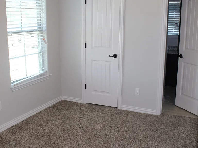 208 W Lake St — Photo 16