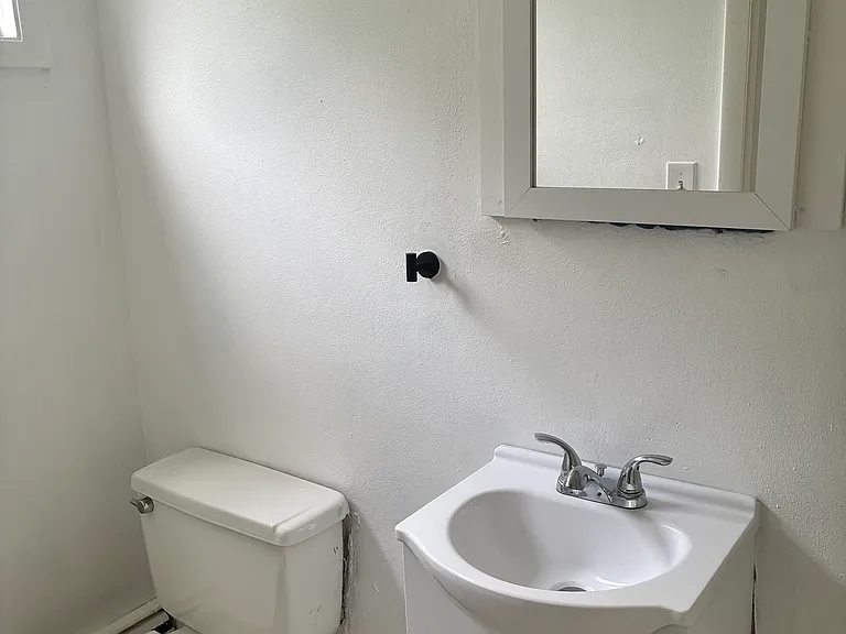 495 Carey Ave #1 — Photo 7