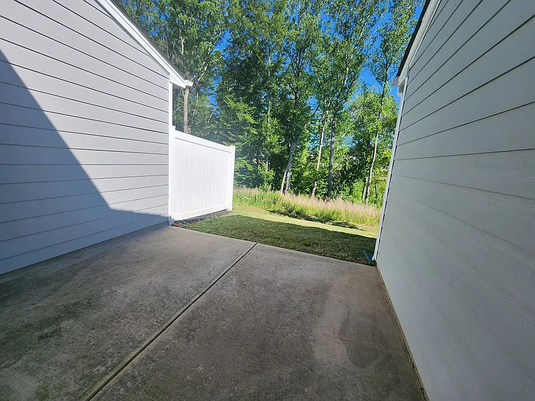 154 Stella Ln — Photo 14