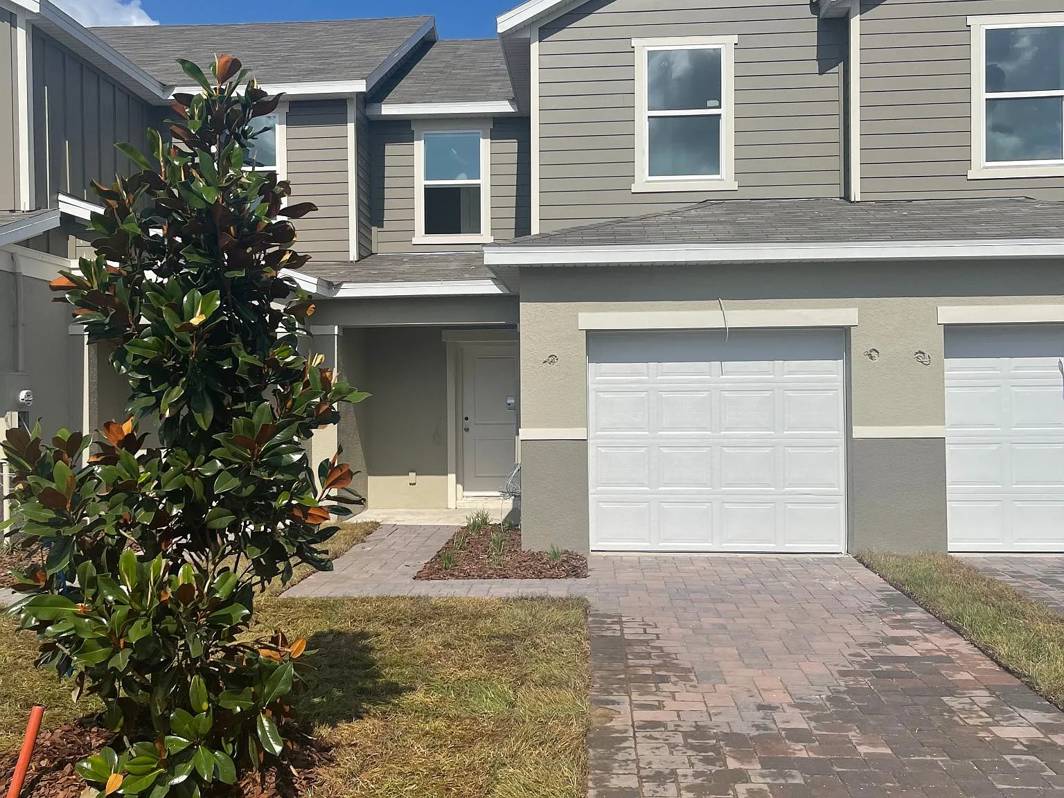 3 bed, 2.5 bath, 1406 sqft, $2,450 — Photo 1