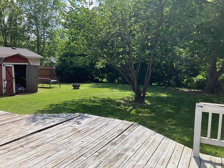 601 Ridgewood Ct — Photo 10