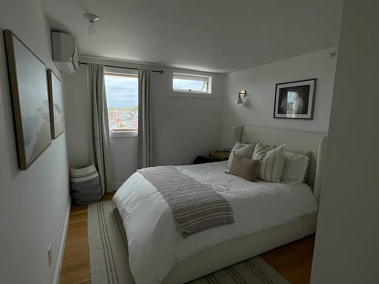 15 W River St #3C — Photo 7