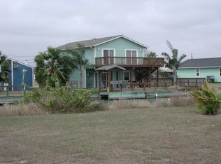 107 Redhead Rd, Rockport, TX 78382