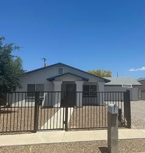 1133 E Hedrick Dr Photo 1
