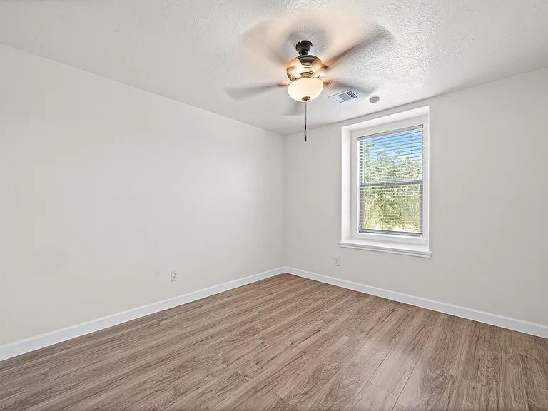 15623 Harris Canyon Ln — Photo 35