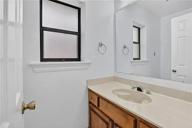 401 Starling Dr — Photo 24