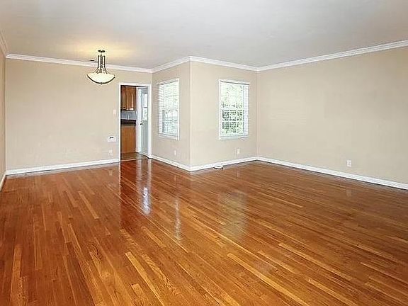3rd image of 3716 Los Olivos Ln