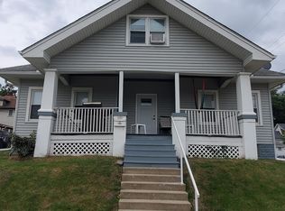 1207 W High St, Davenport, IA 52804
