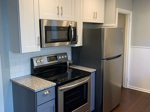 5th image of 76 W Lincoln Ave