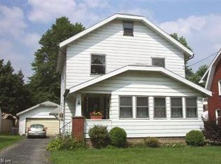 41 Como St, Struthers, OH 44471
