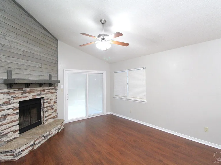 8154 Treetop Ln — Photo 2