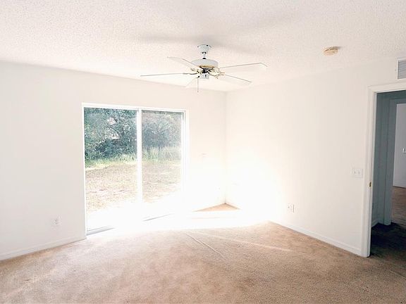 5th image of 5203 Roble Grove Ct