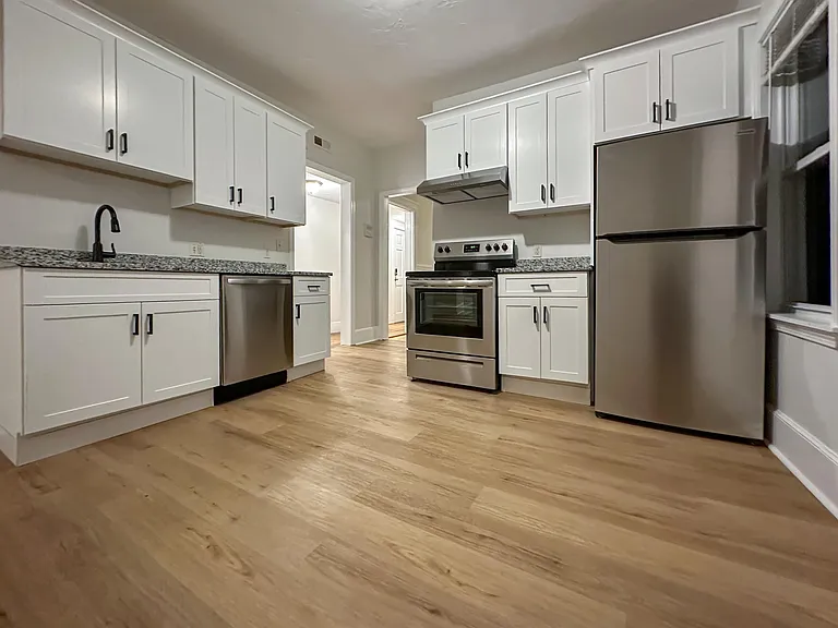 55 Hollander St #3 — Photo 4