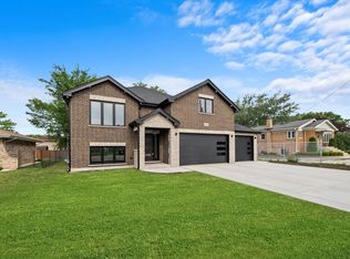 8540 Normandy Ave, Burbank, IL 60459