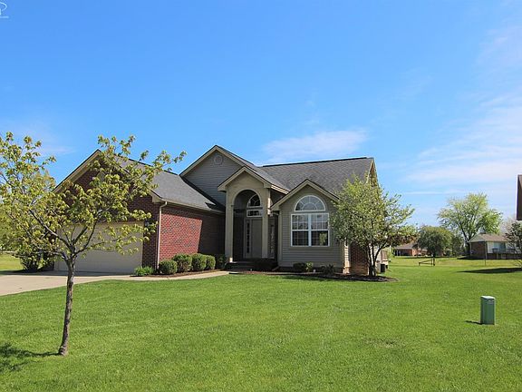 2nd image of 5492 Aspen Cir